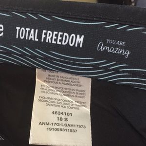 Lee 18S black khakis comfort waist band